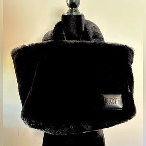 DKNY‎ fur tote